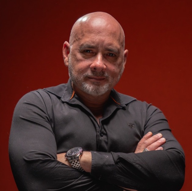 Dr. Alessandro Loiola